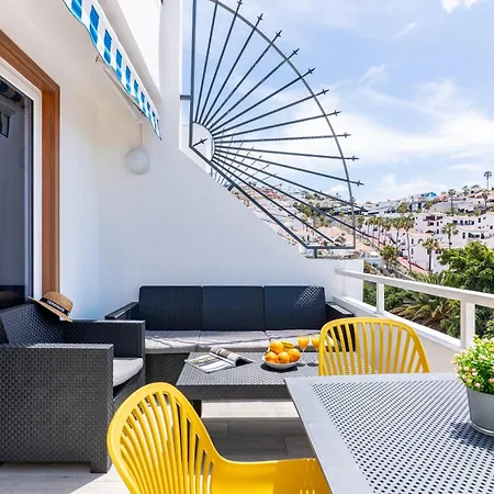 Apartment Modern With Ocean Views And Heated Pool In Malibu Park