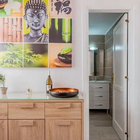 Modern With Ocean Views And Heated Pool In Malibu Park Apartment