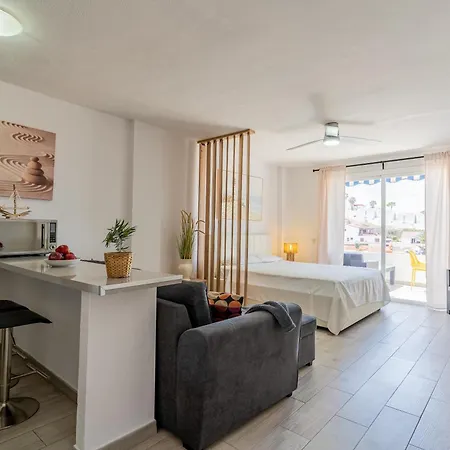 Apartment Modern With Ocean Views And Heated Pool In Malibu Park Costa Adeje (Tenerife)