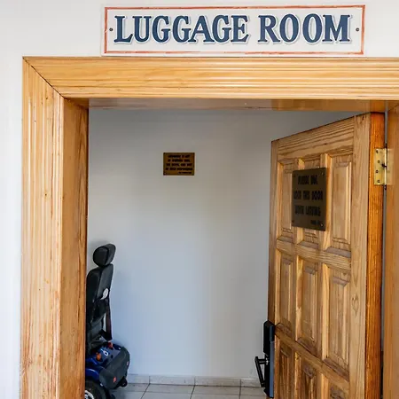 Modern With Ocean Views And Heated Pool In Malibu Park Apartment Costa Adeje (Tenerife)